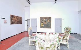 Oyo 2041 Griya Aneka Hotel